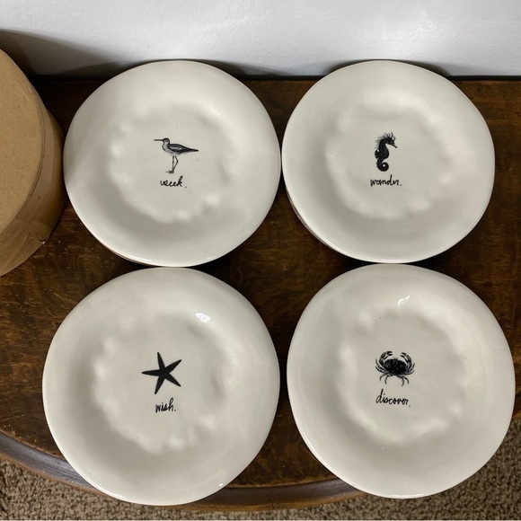 Rae Dunn Coastal Life 6” Plate Set M Stamp Crab Starfish Seahorse Sandpiper - Picture 1 of 5
